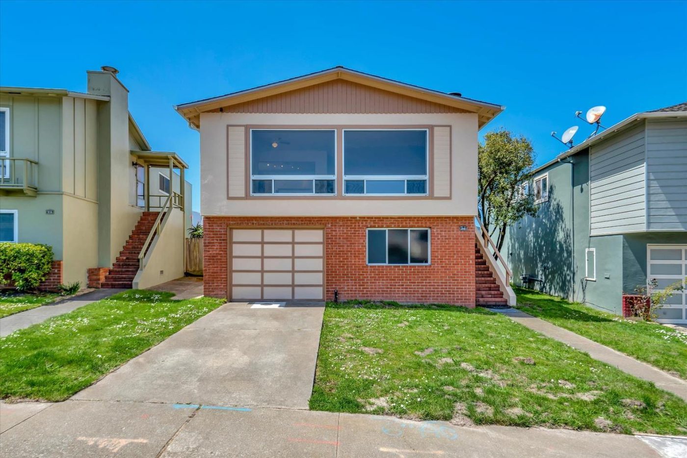 212 El Dorado Drive, Pacifica, CA